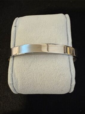 Polished Silver Tone Women’s Cuff Bracelet with engraved inspiring message ❤️